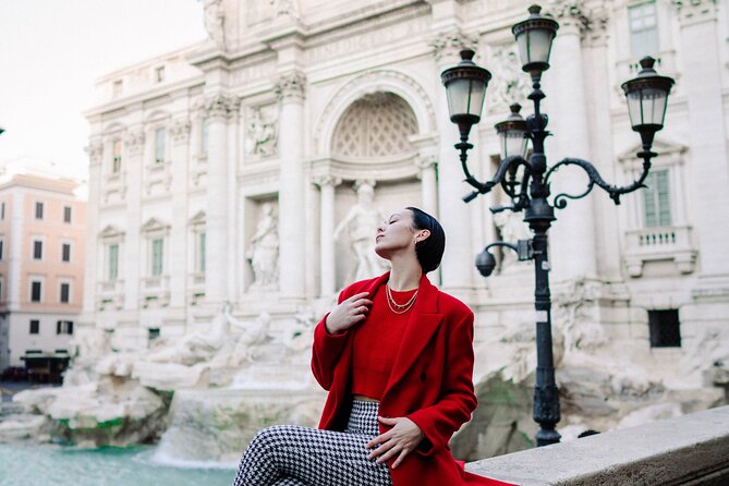 Private Photoshoot in Rome - Medium package: Colosseum to a narrow street to the Roman Forum