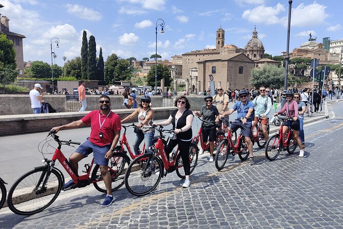 Private Sacred Relics Jubilee Bike Tour - The Colosseum Loop and Ending at a Wood-Oven Pizzeria
