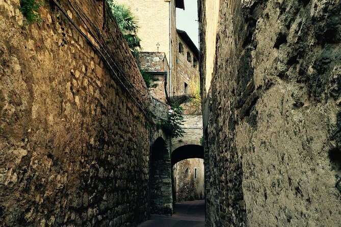 Private Siena and San Gimignano Tour with Wine Tasting From Rome - The 7:30am Pickup and the 2.5-Hour Drive Through the Countryside