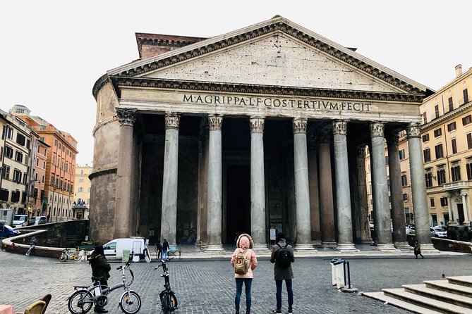 Private tour in Rome with an Electric bike and Local Food - Stop 5: Trastevere for street-food style breaks and Roman night-life energy