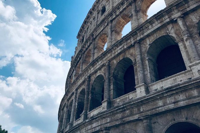 Private tour of Colosseo - Entering the Colosseum with skip-the-line access