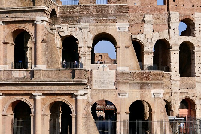 Private Tour of Colosseum with Entrance to Roman Forum - Guided Roman Forum: names, temples, and the turning points of Rome
