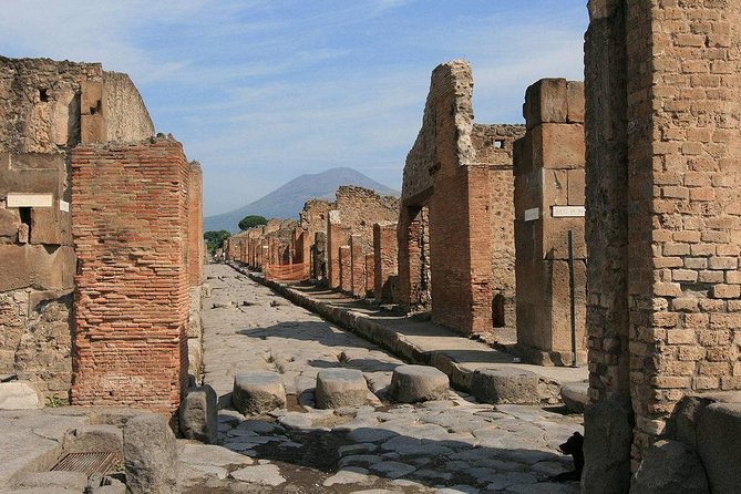 Private Tour: Pompeii and Positano Day Trip from Rome - The Amalfi Coast drive and why Positano time is the secret sauce