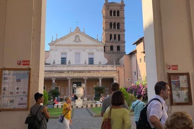 Private Tour - Trastevere and Villa Farnesina - Santa Maria in Trastevere: the mosaic you remember longer than the building