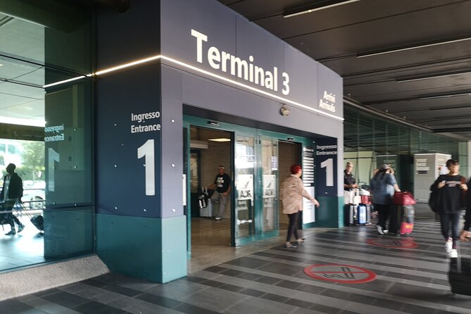 Private Transfer From/To Airport or Port or Rome city. - Private pickup in Rome, without the line and the scramble