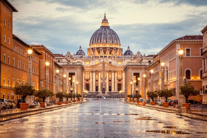Private Vatican Museums Tour with Sistine Chapel & St. Peter's Basilica - Getting started near Via Tunisi, 4 and clearing Vatican security