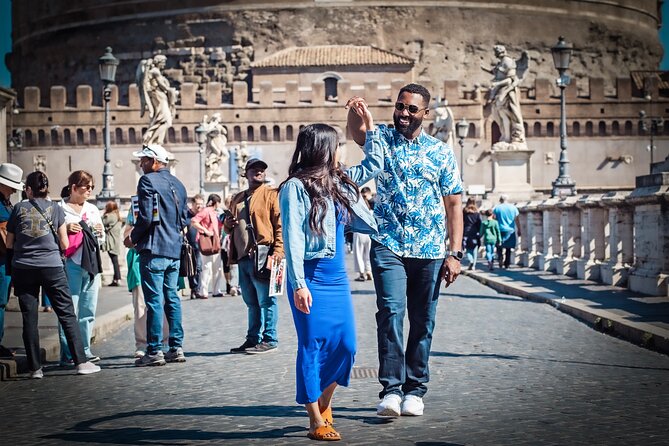 Professional Shooting in the most Romantic Places of Rome - Trevi Fountain Moments, Plus the Crowd-Clever Part