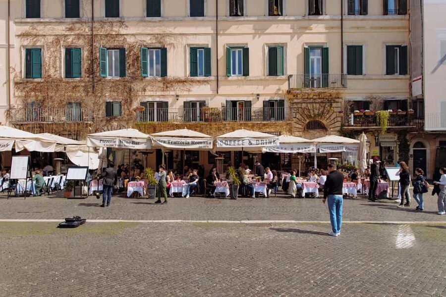 Ravioli Cooking Class in Rome - Piazza Navona - Filling choice: ragu versus ricotta and spinach