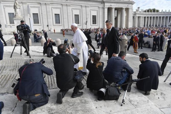 Reserved Papal Audience Ticket with Assistance On Site - The single stop that makes the whole thing worth it
