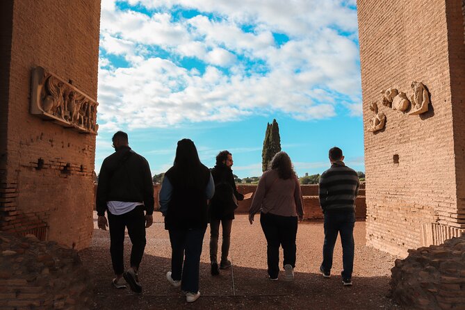 Roma: Colosseum, Forum, and Palatine Hill Local Guided Tour - What to bring: ID rules, comfort basics, and heat strategy