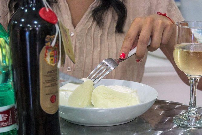Roman Food Tour with Visit to the Trionfale Food Market - La Nicchia Cafè: espresso first, then aged balsamic and truffle tastings