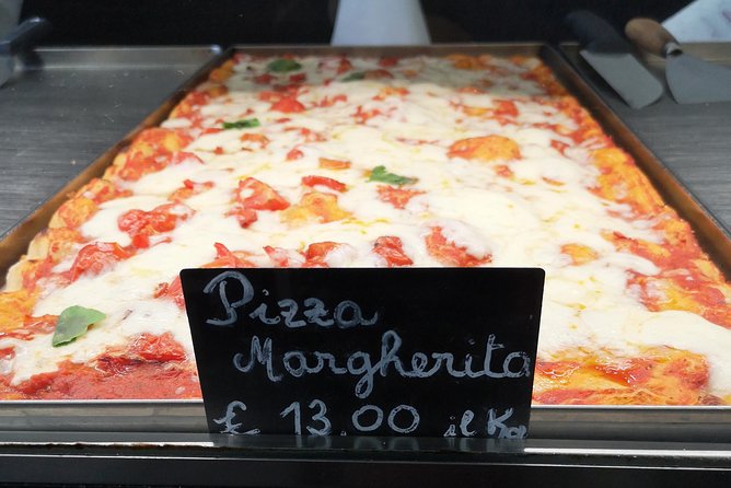 Roman Street Food Tour - Getting started at Piazza Farnese and how the walk works