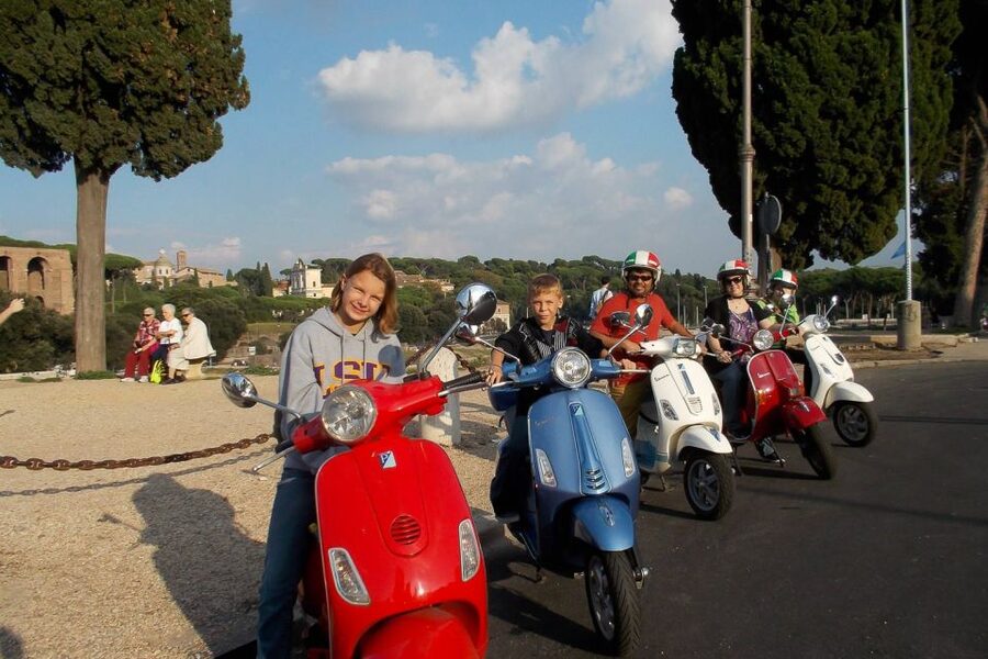 Rome 24-Hour Vespa Primavera Rental - Parking, Anti-Theft Chains, and Visiting Sites the Easy Way