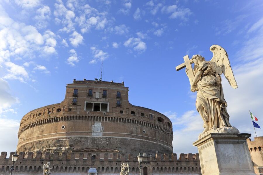 Rome: 3.5-Hour Small Group E-Bike Tour - Leo’s style: funny, local, and photo-friendly