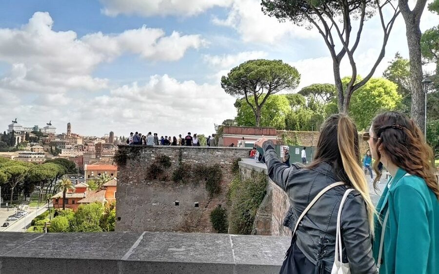 Rome: 3-Hour Panoramic Luxury Golf Cart Tour - Piazza Navona, Trevi Fountain, and the Pantheon, Without Burning a Day
