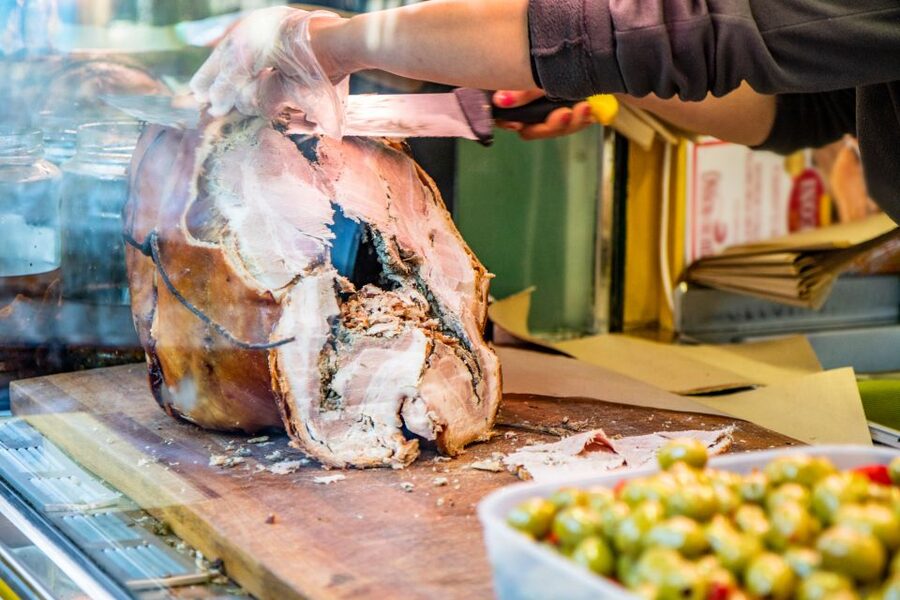 Rome: 3-Hour Private Foodie Tour with Vatican Views - Aperitivo Moment: Spritz in a Garden Bar With Live Music