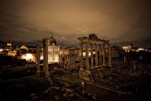 Rome After Dark: Private Luxury Night Tour by Car - Spanish Steps at Night, Short Stop, Big Impact