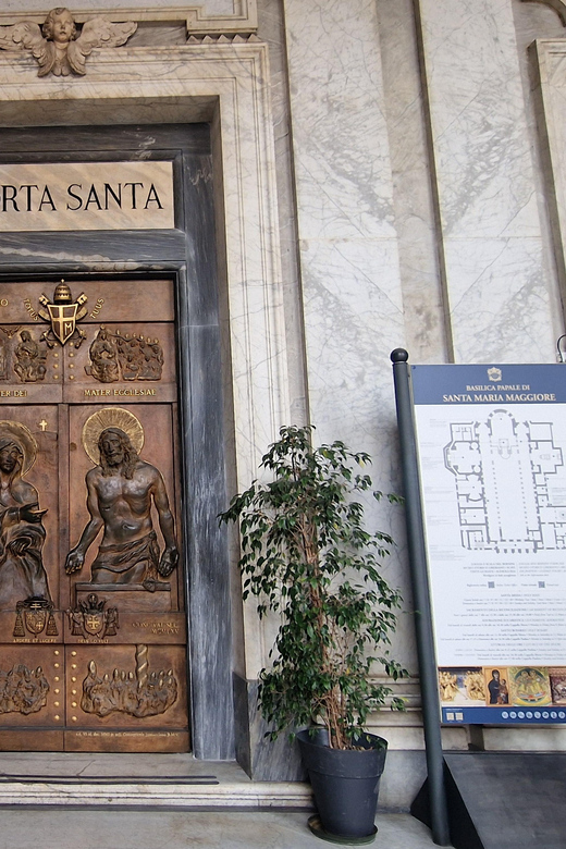 Rome: Ancient Jubilee in the 4 Major Basilicas - St Paul Outside the Walls: Chains, an Excavated Sarcophagus, and Ancient Walls