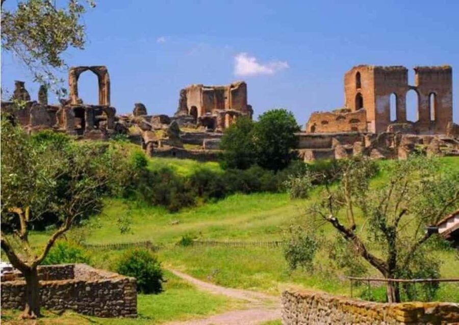 Rome: Appian Way and Catacombs VIP Tour with Hotel Pickup - Porta San Sebastiano: Finishing With a Strong Landmark