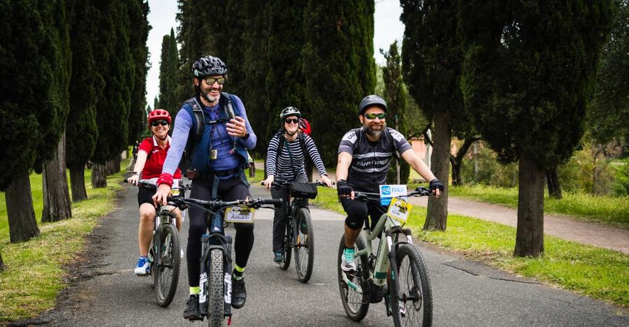 Rome: Appian Way Guided Tour on E-Bike with italian Aperitif - Baths of Caracalla to Porta San Sebastiano: the ride starts with impact