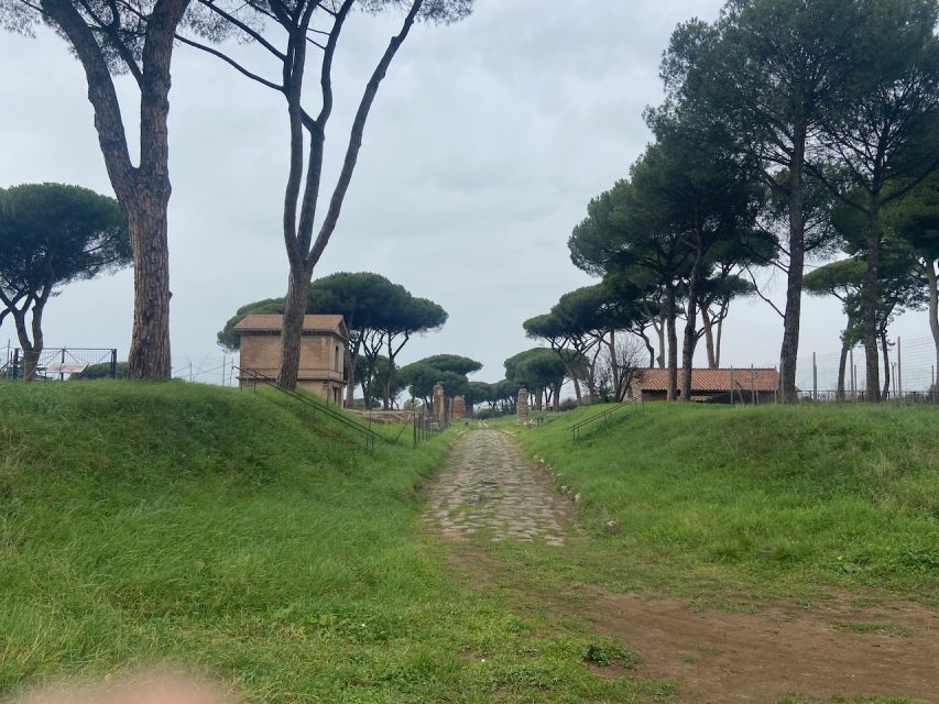 Rome: Appian Way Guided Tour on E-Bike with italian Aperitif - The local farmhouse aperitif: the best kind of finish
