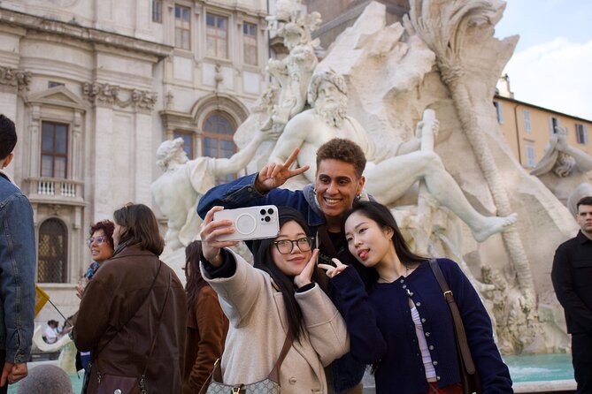 Rome at Night: Small Group Guided City Walking Tour - Meeting at Piazza del Colosseo and ending with a Colosseum viewpoint