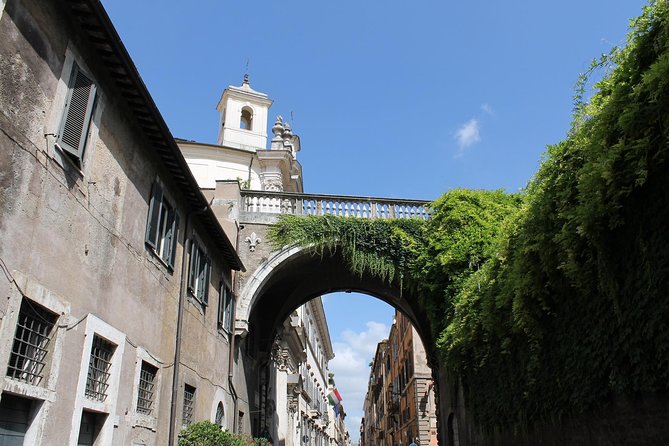Rome at Sunrise Walking Tour: Pantheon Trevi Fountain & Breakfast - Meeting point and what the 2.5-hour walk really means