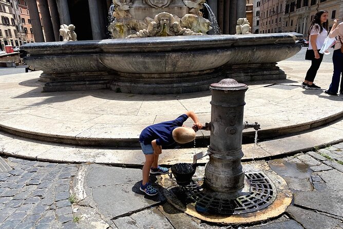 Rome at Sunrise Walking Tour: Pantheon Trevi Fountain & Breakfast - Piazza Venezia and Altare della Patria: a different kind of Rome