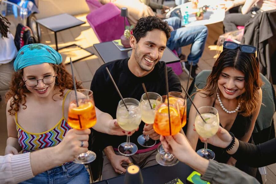 Rome: Bar Crawl with Guide and Drinks Included - Key reasons this bar crawl feels worth your time