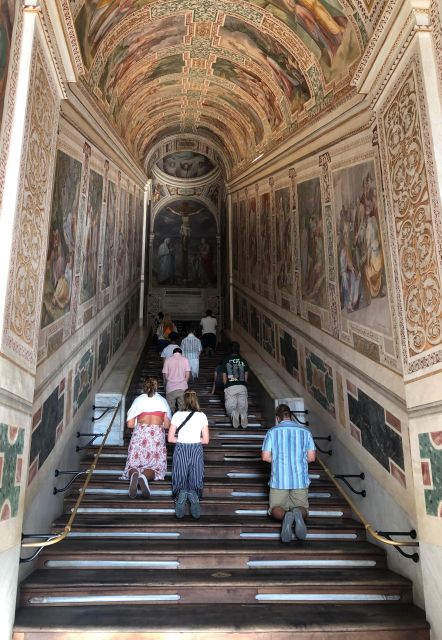 Rome: Basilica of St John Lateran & Holy Steps 1-Hour Tour - Inside the Scala Sancta chapel, acheiropoieta and Last Supper wood