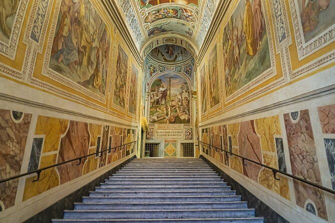 Rome: Between Holy Doors Small Group Walking Tour - Santa Maria Maggiore: the big Marian base and a Holy Door stop