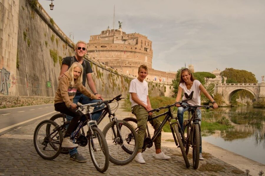 Rome: Bike Rental 4-hours - Easy-Ride Bikes, Child Seats, and the Electric Upgrade Decision