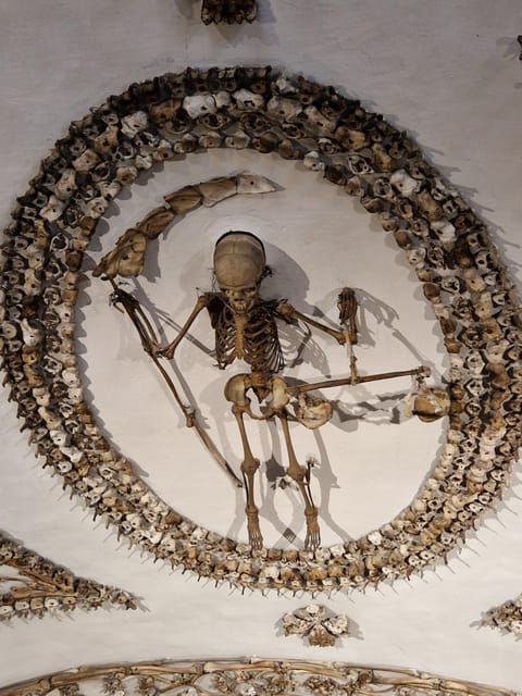 Rome: Bone Crypts Express - Tour in ENGLISH with tickets - Caravaggio and the Baroque Thread Through the Crypts