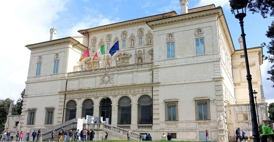Rome: Borghese Gallery Small Group Guided Tour - The ornate villa rooms: what to notice instead of just passing through