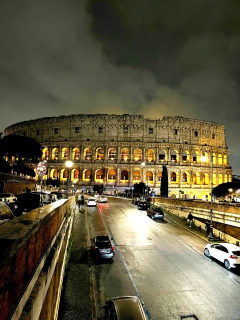 Rome by Night by car - The famous keyhole view of St. Peter’s dome