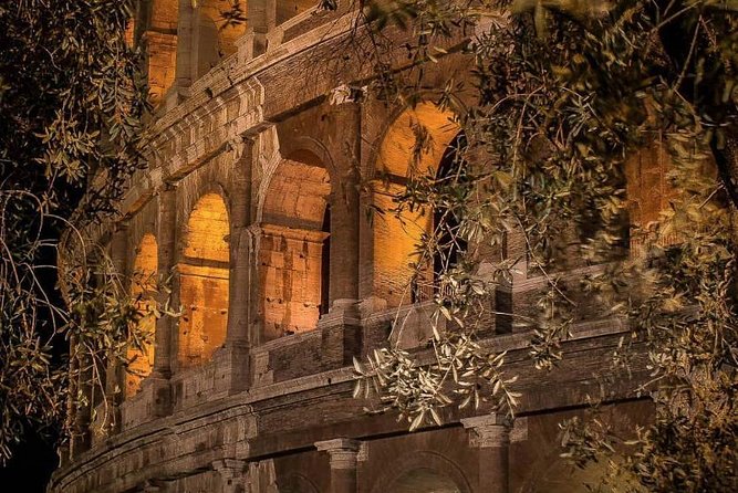 Rome by night with pizza & gelato ( minimum 2 people) - Pizza and gelato: the meal stop that turns sightseeing into an evening