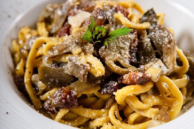 Rome Candlelight Wine and Dine in Ancient Ruins Near the Pantheon - What to know about food needs, alcohol, and fit