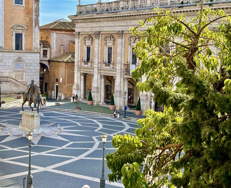 Rome: Capitoline Museums Private Guided Tour - Starting at the right spot: the equestrian statue and smart first moments