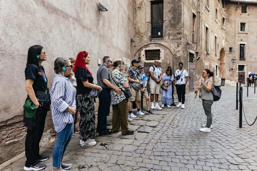 Rome: Castel Sant'Angelo Skip-the-Line Guided Tour - The Olearie Area and the Castle’s Less-Instagram Side
