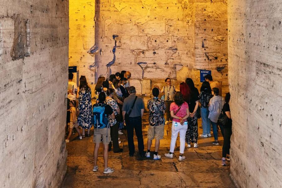 Rome: Castel Sant'Angelo Skip-the-Line Guided Tour - Clemente VII’s Theater, Then the Art Around It