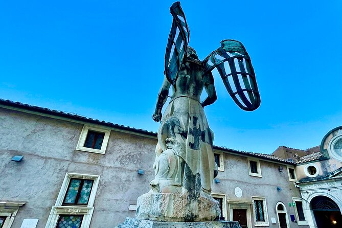 Rome Castel Sant Angelo VIP Private Tour and Panoramic Views - Visiting pope rooms without feeling lost in the decoration