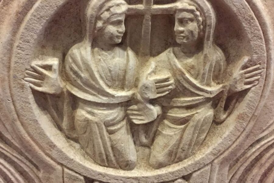Rome: Catacombs of St. Sebastian Entry Ticket & Guided Tour - Basilica moment: when the story shifts upward to the circiforme shape