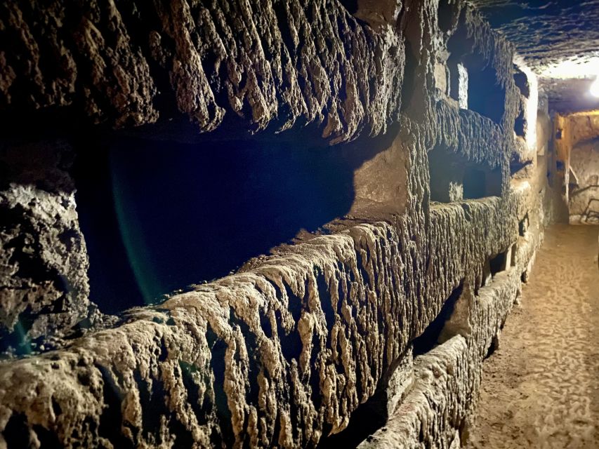 Rome: Catacombs & St Clement's Underground Semi-Private Tour - The dark maze segment: what the St. Clement’s tunnels feel like