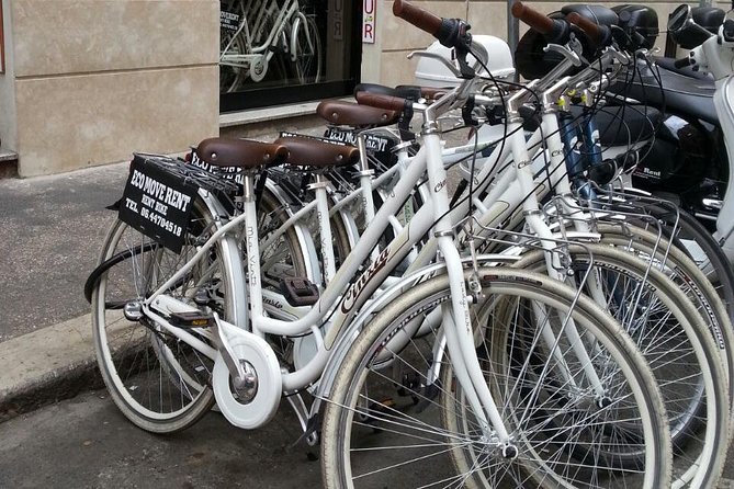 Rome City Bike & E-Bike Daily Rental - Bike setup basics: lock, helmet, and map (the real value)