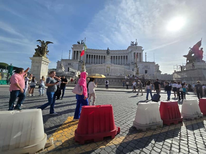 Rome: City Center Private Tour With Tuk-Tuk - Colosseum and Roman Forum area: seeing ancient Rome without the slog