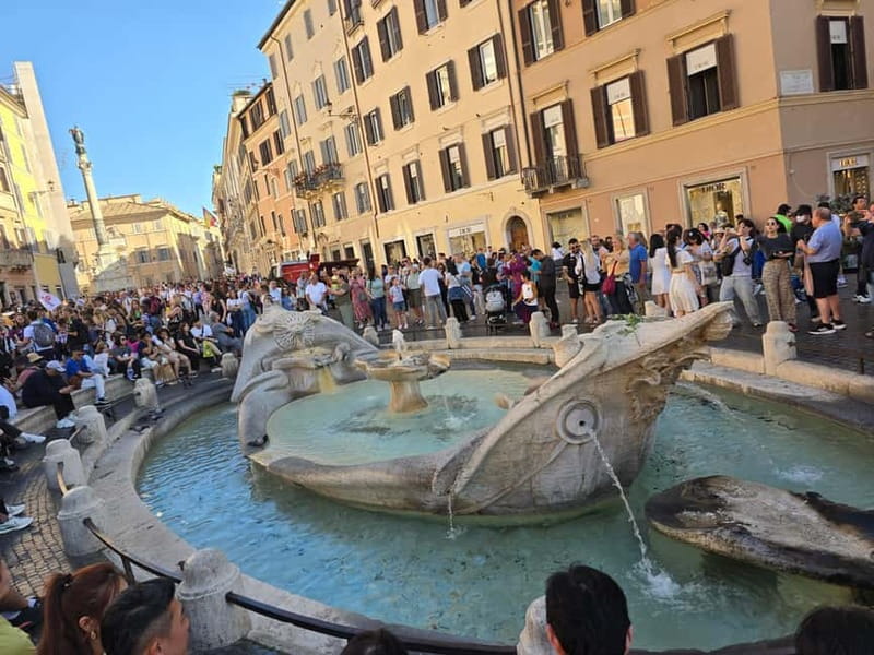 Rome: City Center Private Tour With Tuk-Tuk - Pantheon and Trevi Fountain: two classic icons in one tight stop plan
