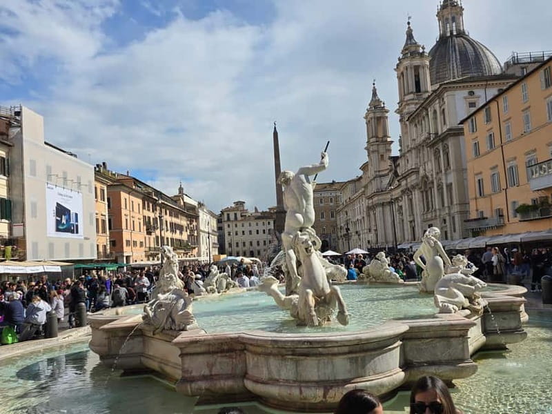 Rome: City Center Private Tour With Tuk-Tuk - Trastevere and Campo de’ Fiori: a local Rome break between monuments