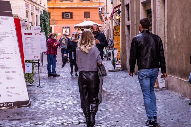 Rome City Center Walking Tour in a Small Group - Stop 2: Largo di Torre Argentina and Caesar’s Final Hours