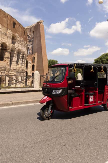 Rome: City Highlights E-Tuk Tuk Tour - Piazza Venezia and the Pantheon stop: Rome’s classics without the hassle
