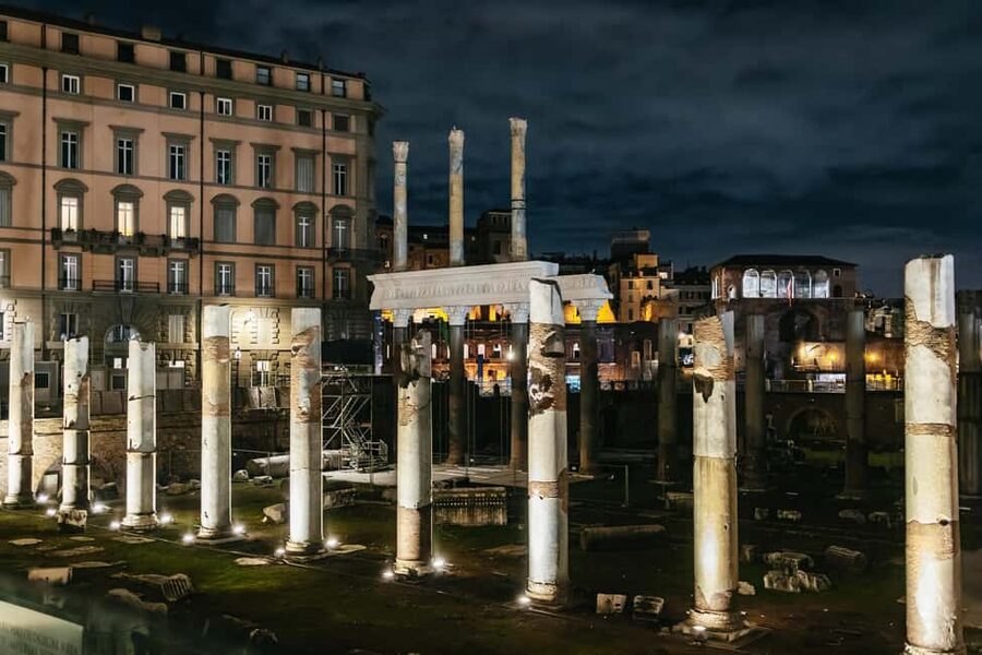Rome: City Highlights Moonlight Walking Tour - Trevi Fountain under the quietest hour, plus the meaning behind the symbols